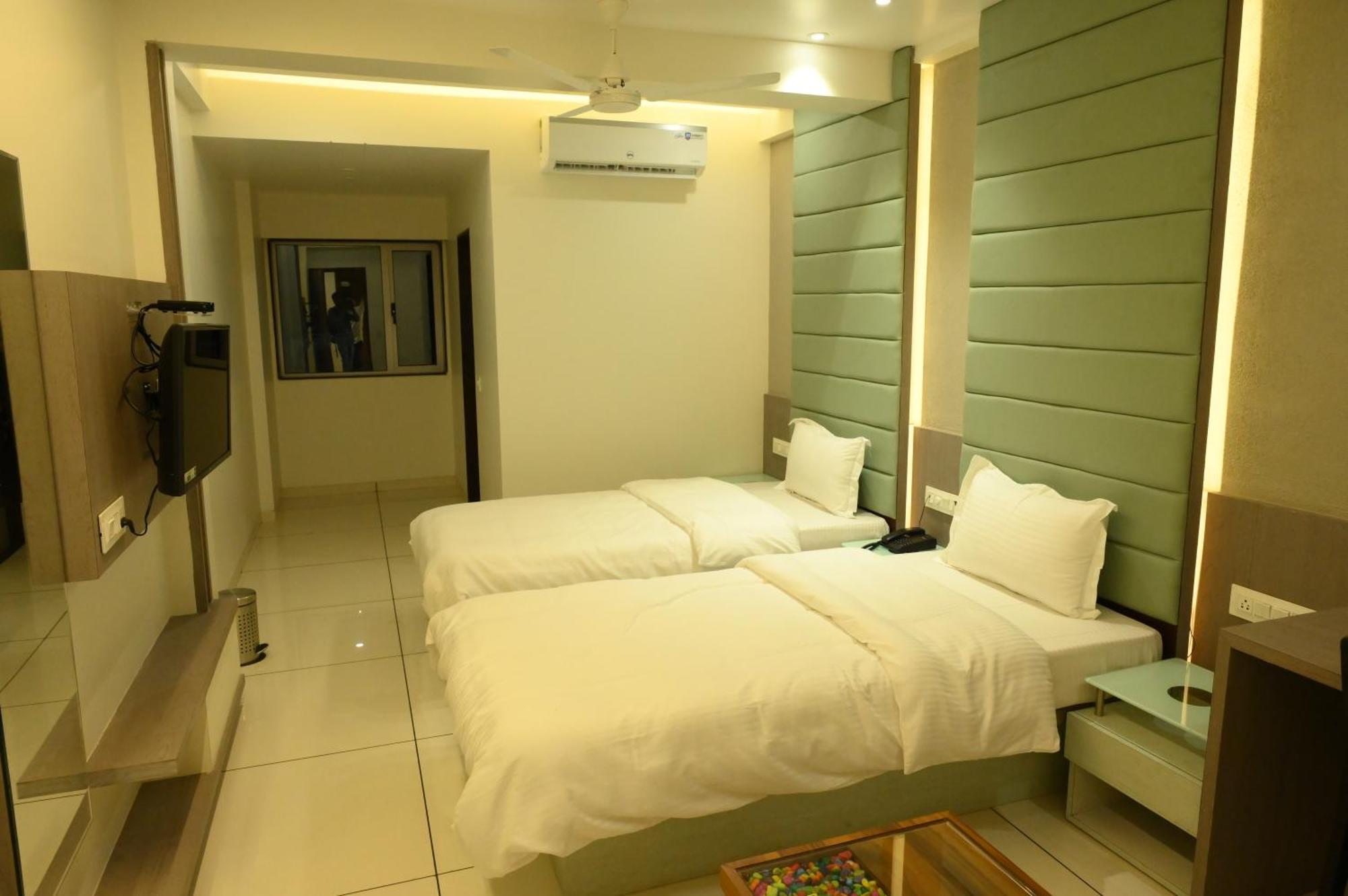 Hotel Parqotel Arnāla エクステリア 写真