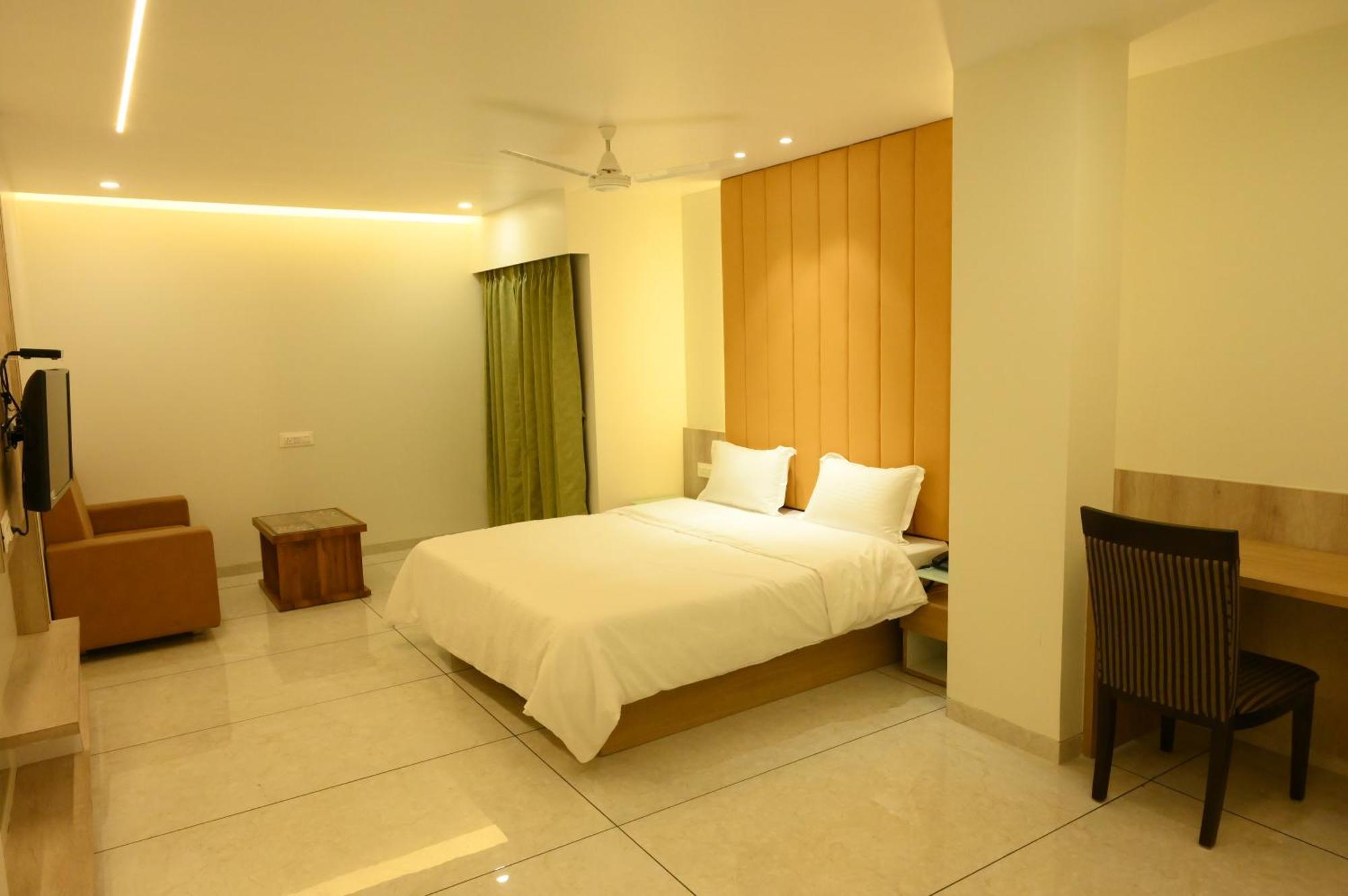 Hotel Parqotel Arnāla エクステリア 写真